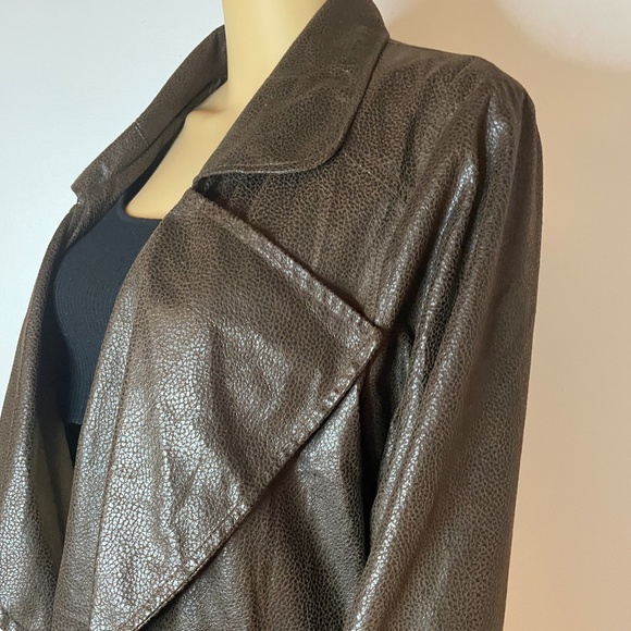 Vintage vegan brown snake printed brown jacket! - Picture 8 of 16